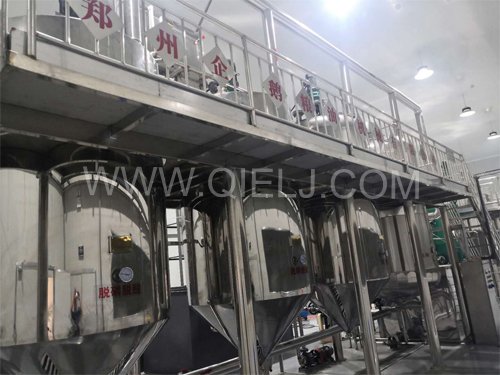 生產(chǎn)濃香花生油的榨油設備(圖1)