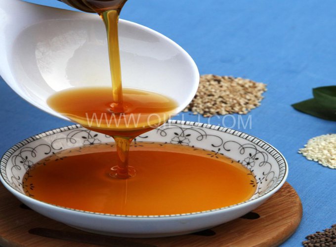 芝麻油提取加工，企鵝糧油機(jī)械生產(chǎn)色香味俱佳的油脂(圖1)